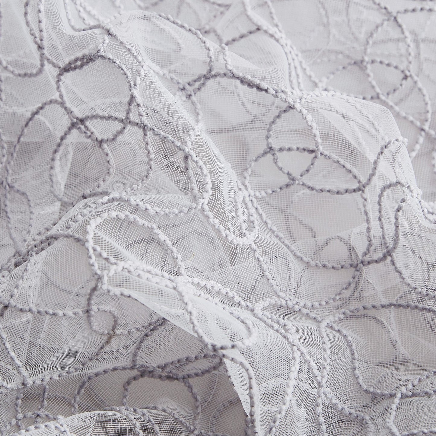 Paneles de cortina transparentes con ojales bordados HLC Audrey