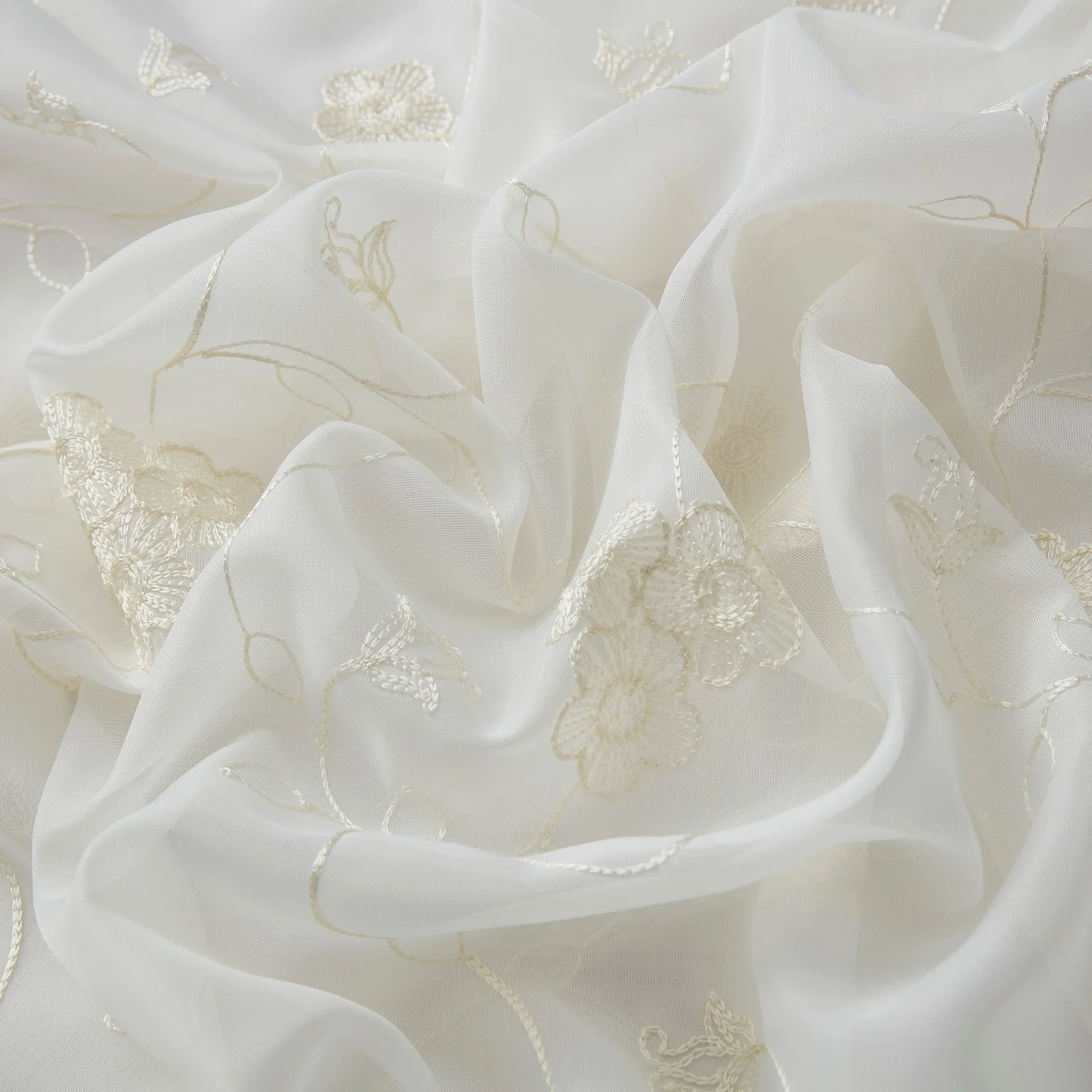Cortina de paneles transparentes con bolsillo para barra y bordado floral Allegra de HLC